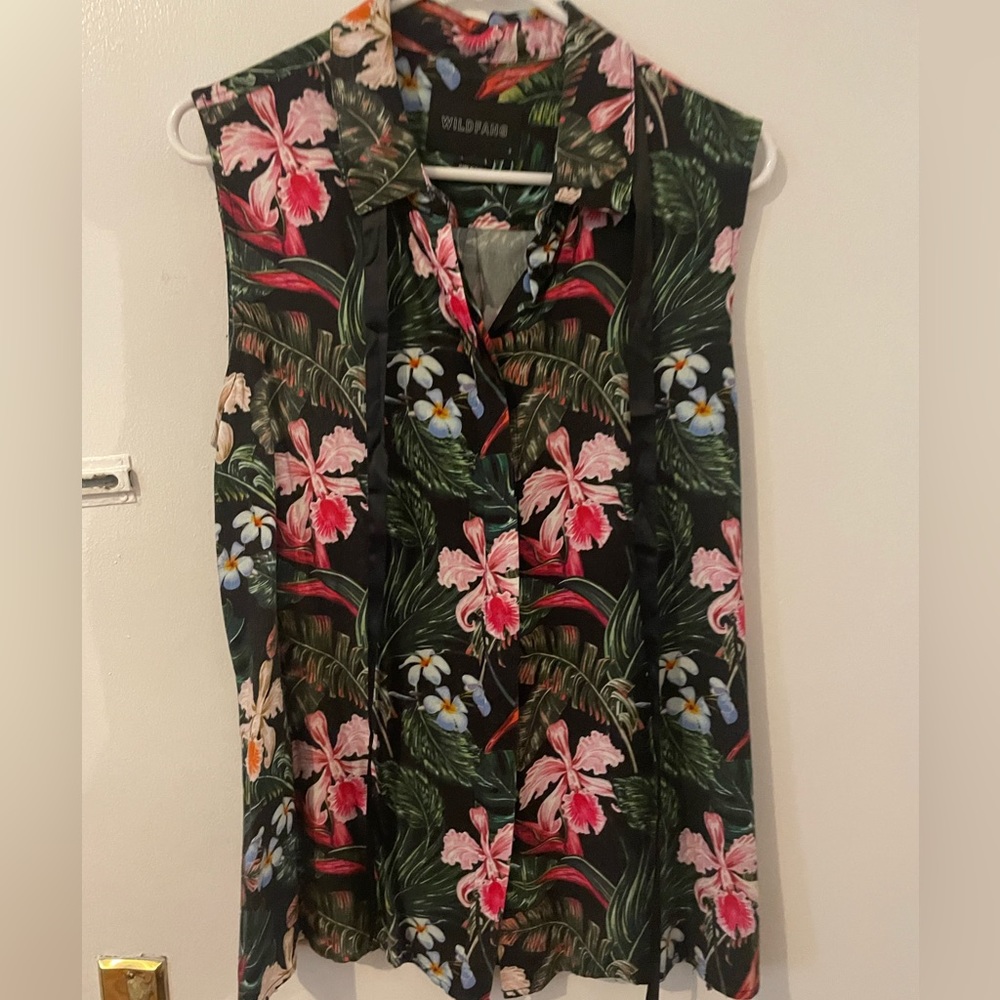 Wildfang Floral cotton button down with satin bow tie